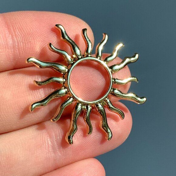 NEW ~ Anthropologie Gold Sun Stud Earrings - Picture 9 of 9